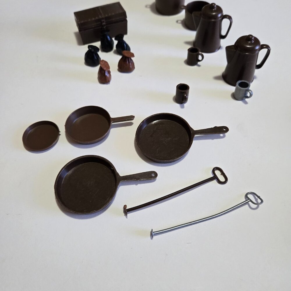 Johnny West Accessories - Picture 2 of 12